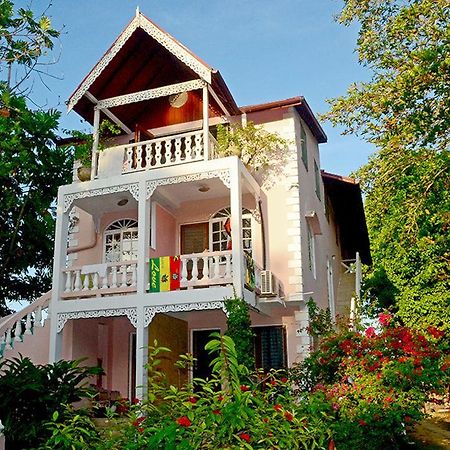 Firefly Beach Cottages Negril Buitenkant foto